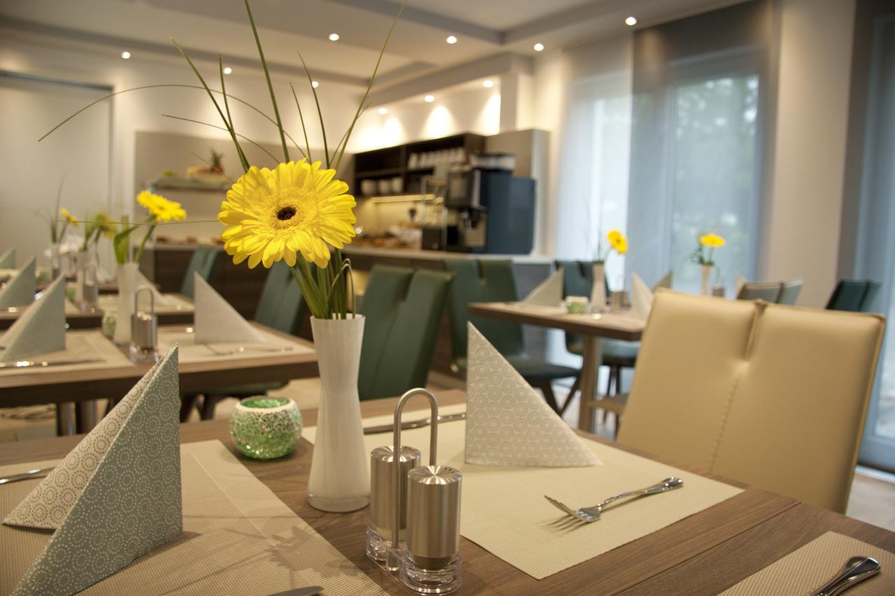 Hotel Am Moosrain Garni Eitting Екстер'єр фото