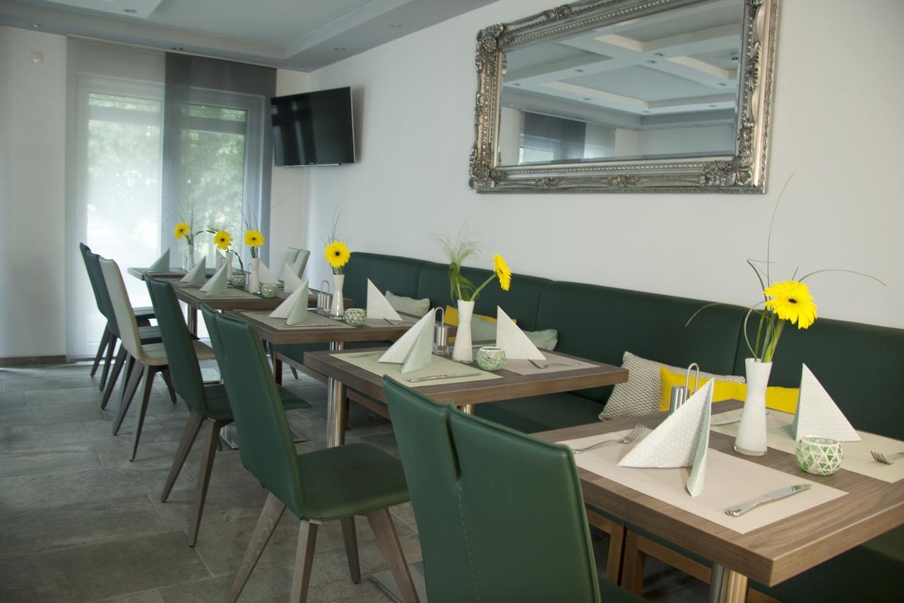 Hotel Am Moosrain Garni Eitting Екстер'єр фото