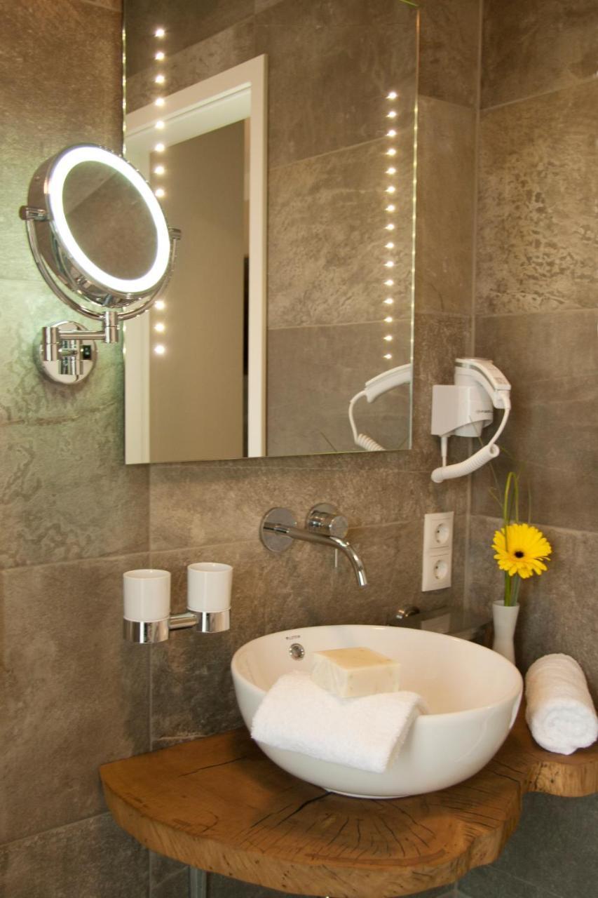 Hotel Am Moosrain Garni Eitting Екстер'єр фото