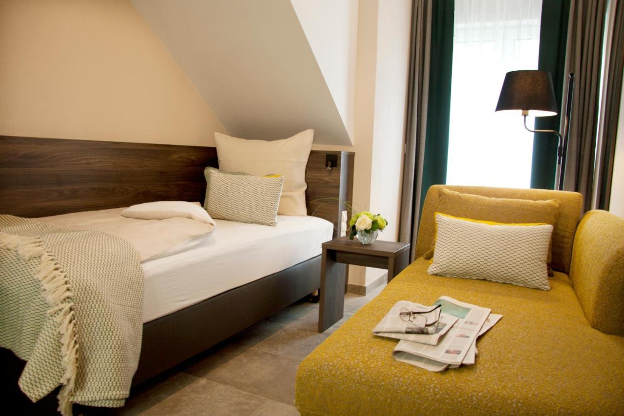 Hotel Am Moosrain Garni Eitting Екстер'єр фото